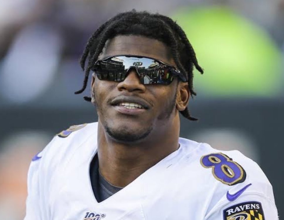 BallKnowaP's tweet image. Lamar Jackson is the MVP. 🥇

Prove me wrong.

#NFL