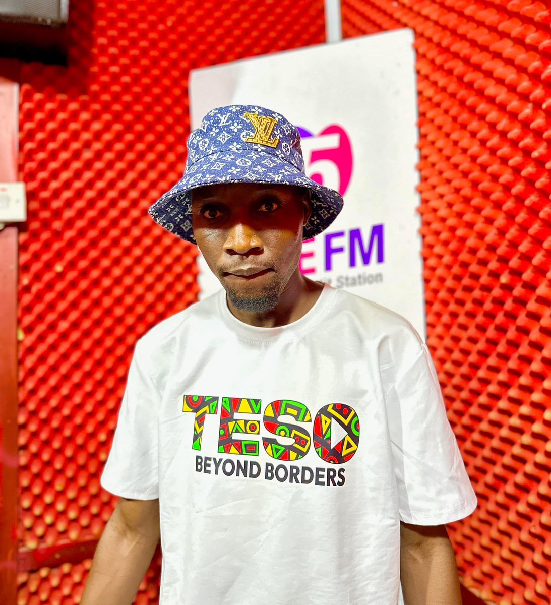 RODYOLOGY 👑🦁 (@rodygavana1) on Twitter photo In the building <a href="/95_TimeFM/">95 Time FM Mbale</a> with my brother <a href="/MusosiIbrah/">Musosi Ibrah</a> and Dj Issue Pro
Omooyo_Movement 🔥🔥🔥🔥🔥 In the building <a href="/95_TimeFM/">95 Time FM Mbale</a> with my brother <a href="/MusosiIbrah/">Musosi Ibrah</a> and Dj Issue Pro
Omooyo_Movement 🔥🔥🔥🔥🔥