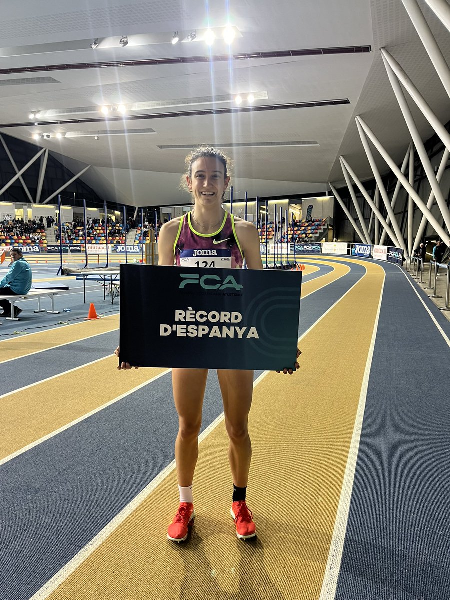 No és la mateixa foto 😏

MARTA MITJANS 

RESP sub 20 ST

RCAT sub 23 ST

2:03:68

OMG! 🤭🤭🤭