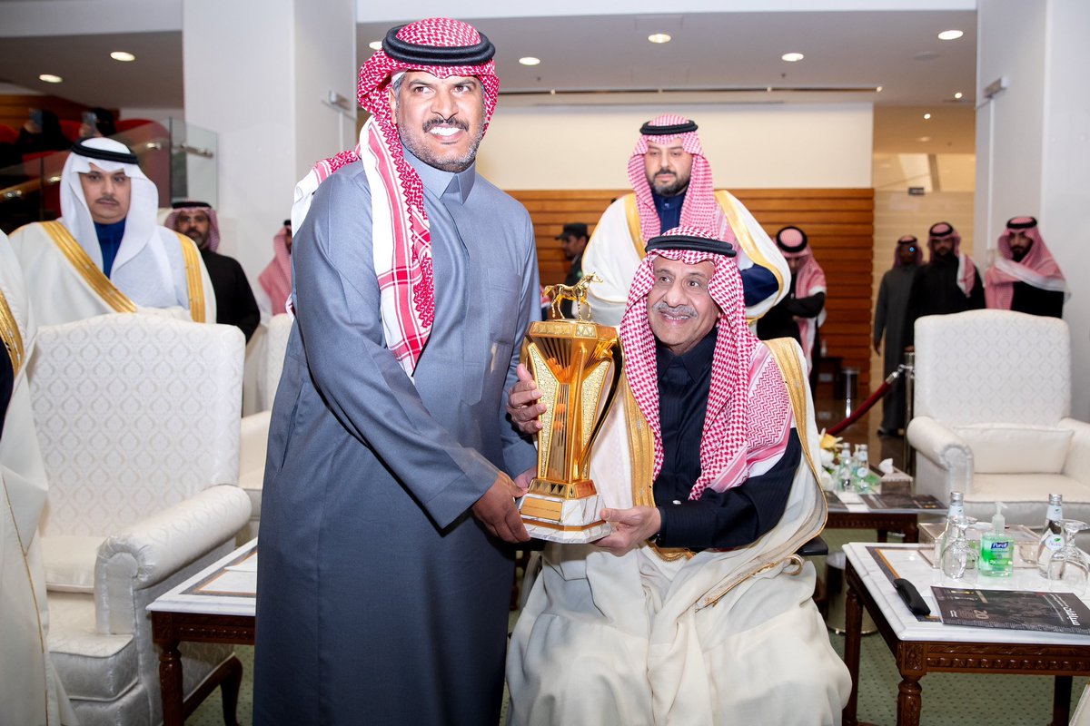 📸 | 

صور كأس الاميرة منيرة بنت عبدالعزيز بن مساعد بن جلوي 🏆
من أمسية كأس الأمير سلطان العالمية  
#نادي_سباقات_الخيل #كاس_الامير_سلطان_العالمي