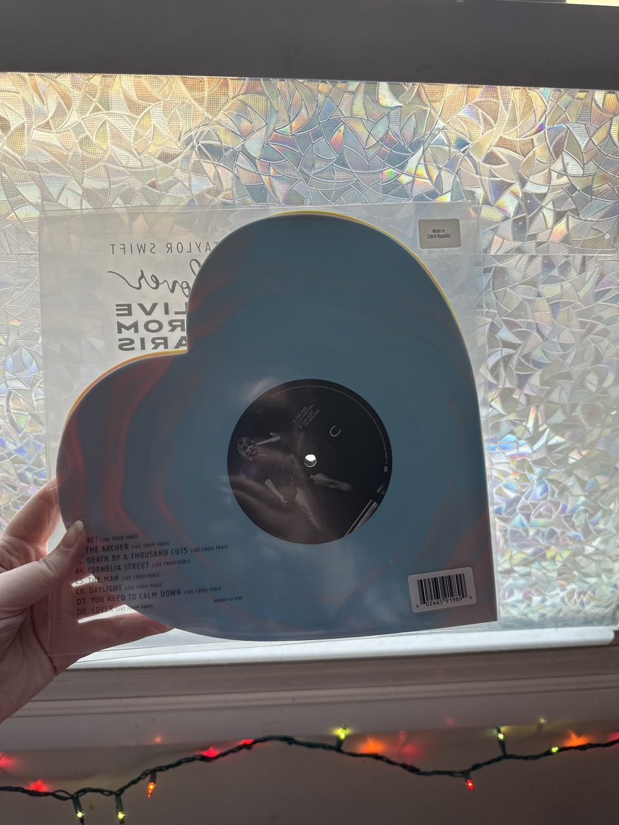 Nicole 🐳 tweet media