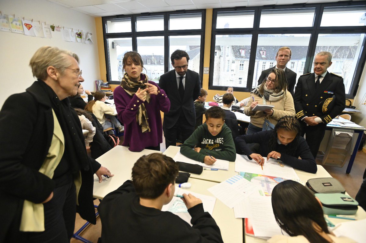 Très heureux d’avoir accueilli <a href="/Elisabeth_Borne/">Élisabeth BORNE</a> aujourd’hui à Nogent-le-Rotrou et d’avoir échangé avec les élèves et les professeurs des collèges Arsène-Meunier et Pierre-Brossolette