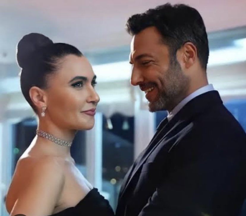 Kraliçem buraya mı geliyor Kayhannnnnn. Kıvılcım’a bi rakip gelse şöyle bi sağlam kaos izlesek    #KızılcıkŞerbeti