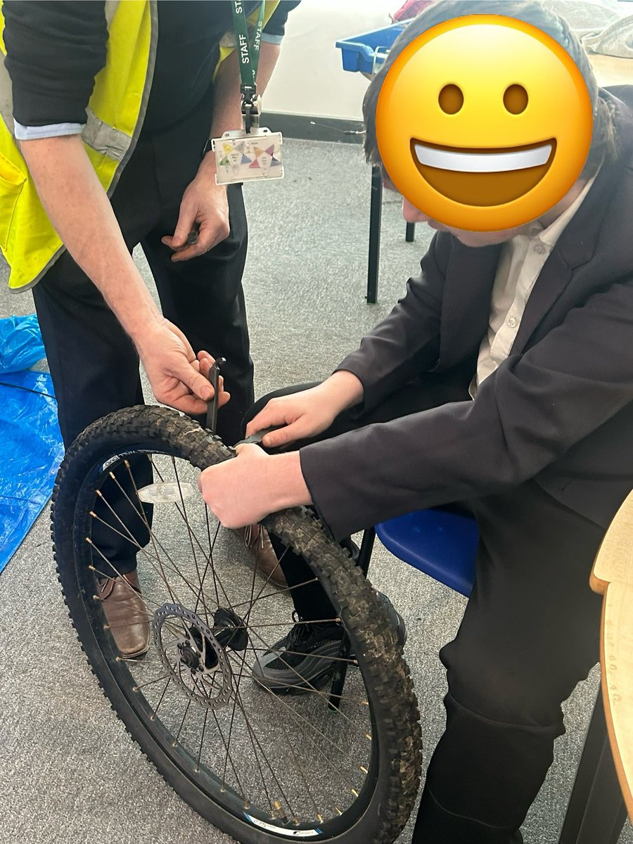 Louise Cass tweet media