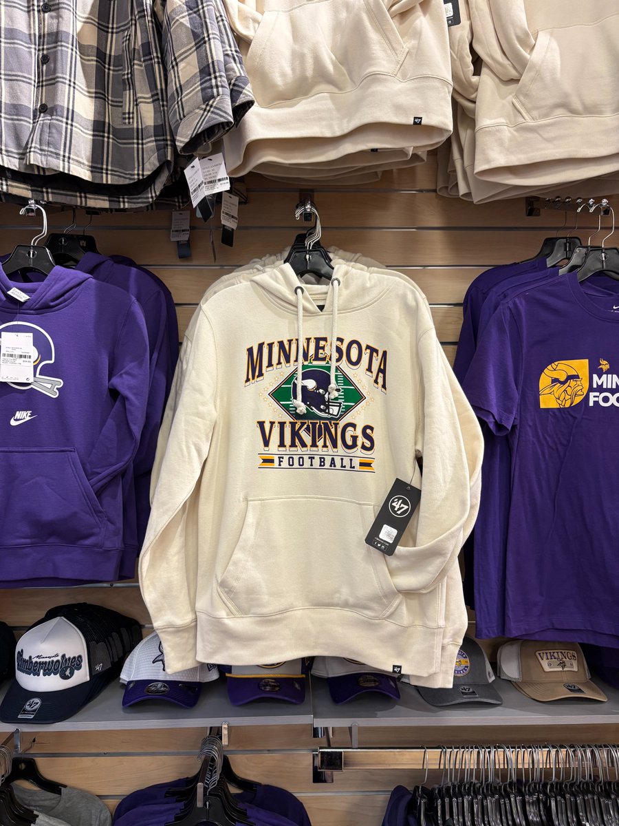 Goldy's Locker Room tweet media