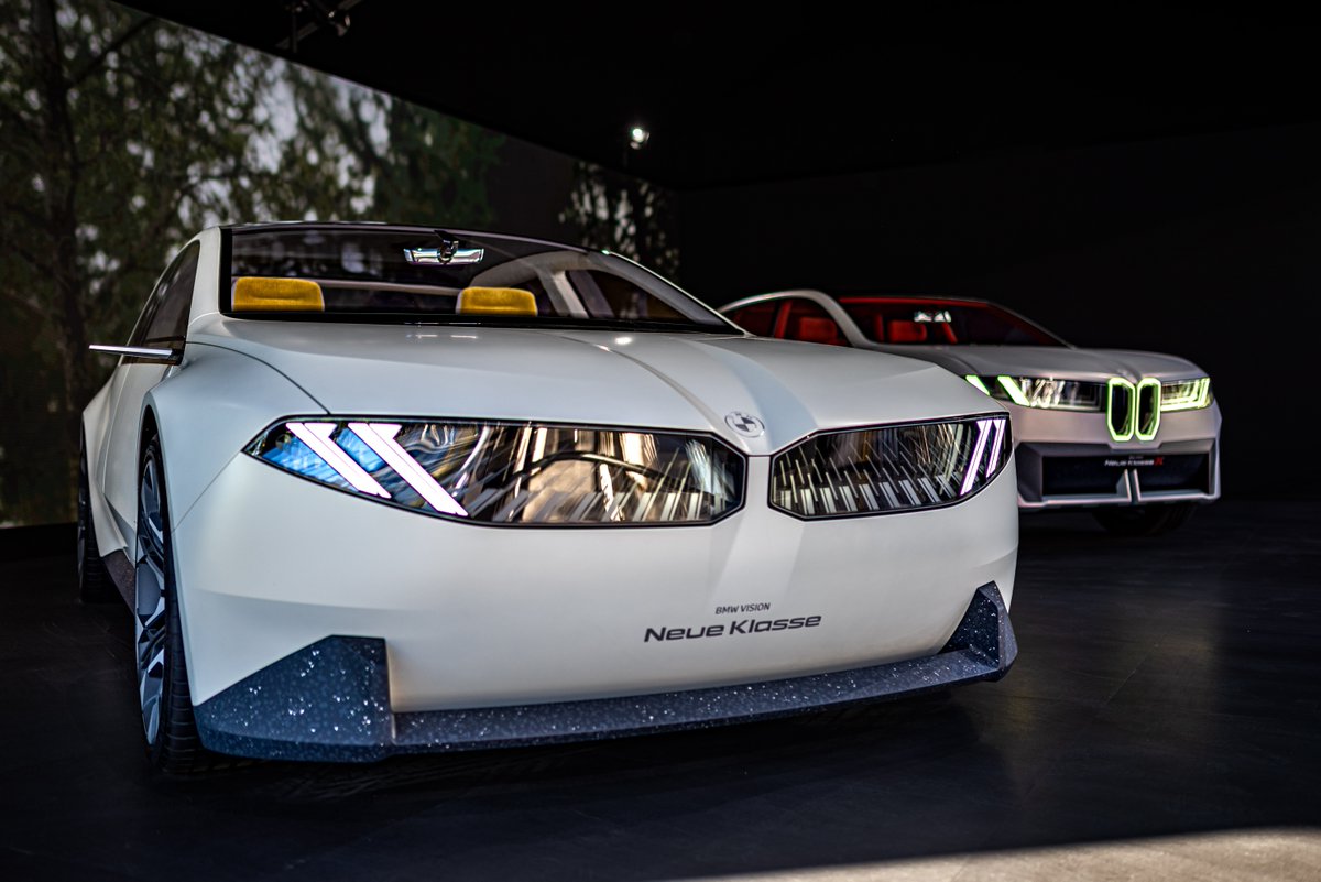 BMW's tweet photo. Inside the heart and soul of CES 2025.
Dive into the world premiere of the first-ever BMW Panoramic iDrive in Las Vegas.
#BMW #BMWCES #BMWiDrive #CES2025
Expected to be available from the end of 2025, depending on market availability. https://t.co/yAcSnVl7Eq