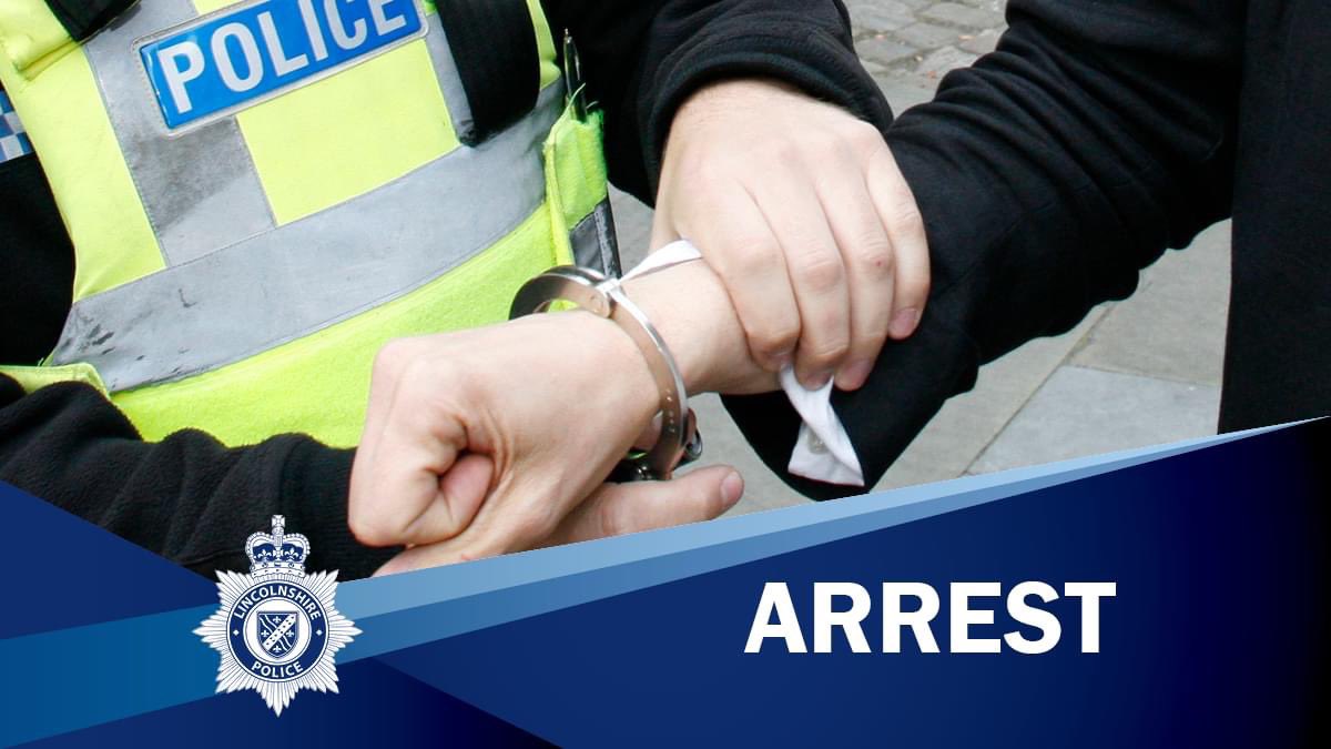 LincsCOPter's tweet photo. 1 IN CUSTODY. Wanted male suspected of using a “vehicle of interest” located on foot by officers. Drone search of the area located a vehicle nearby matching the description. Great teamwork by @GainsboroughPol @LincsPoliceOps @LincsCOPter @LincsPoliceK999 
Inc 233 10/01/2025 https://t.co/mVAgJaVEWZ