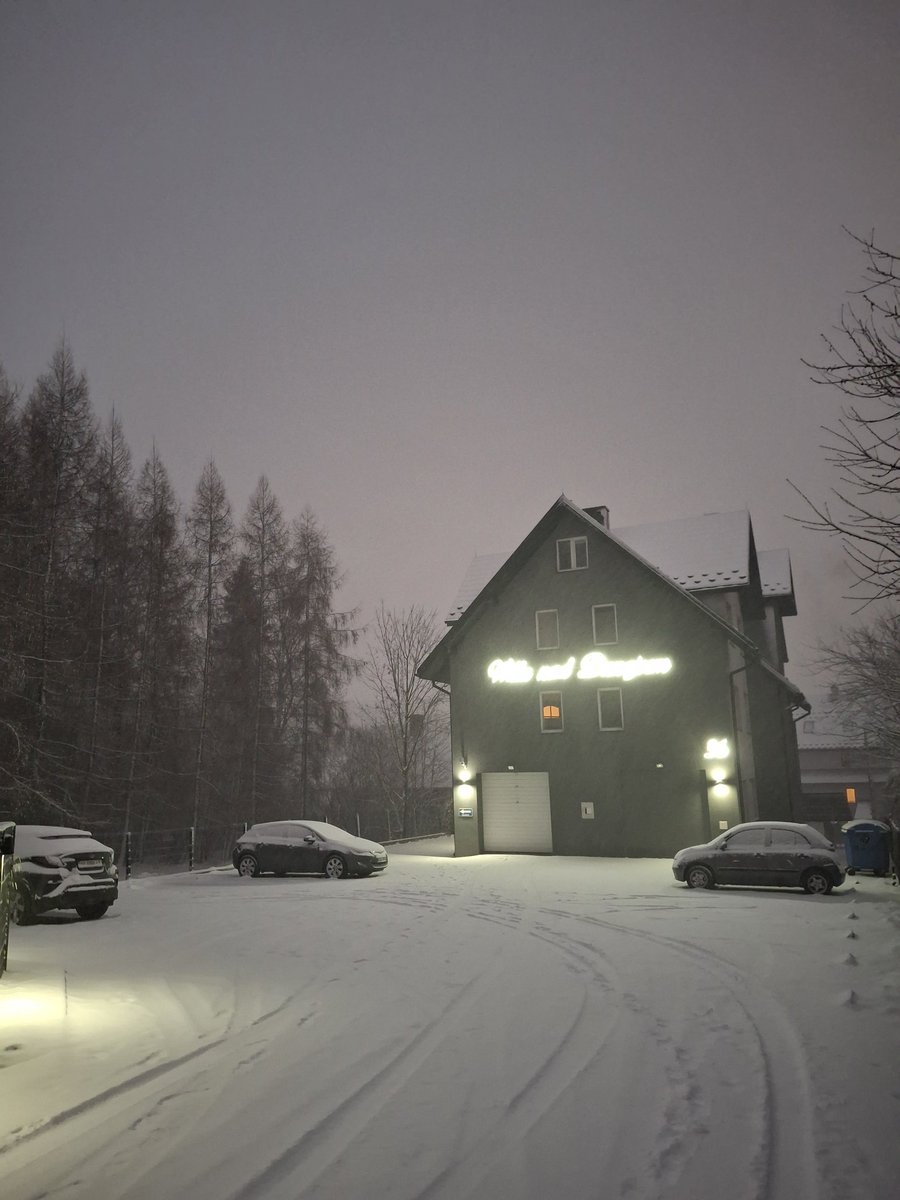 BSoftaofta's tweet image. #SoftaOfta #dinner #Polen ✌️💞😇🇸🇪🇪🇺🇺🇦🌎🏴‍☠️🎶💛❤️💙💯🇵🇱❄️🍕🍸⛄️🙏