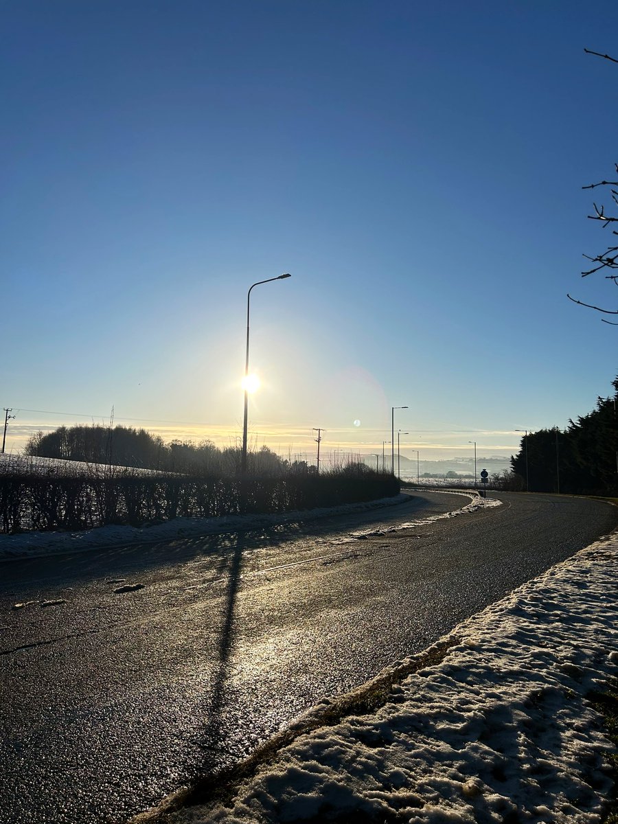 PetersClodagh's tweet photo. Day 10 ✅ #100daysofwalking 
Just about got the walk done. Footpaths are lethal and if a see a gritting lorry I’ll definitely make a wish!! https://t.co/gBTOq2tDhi