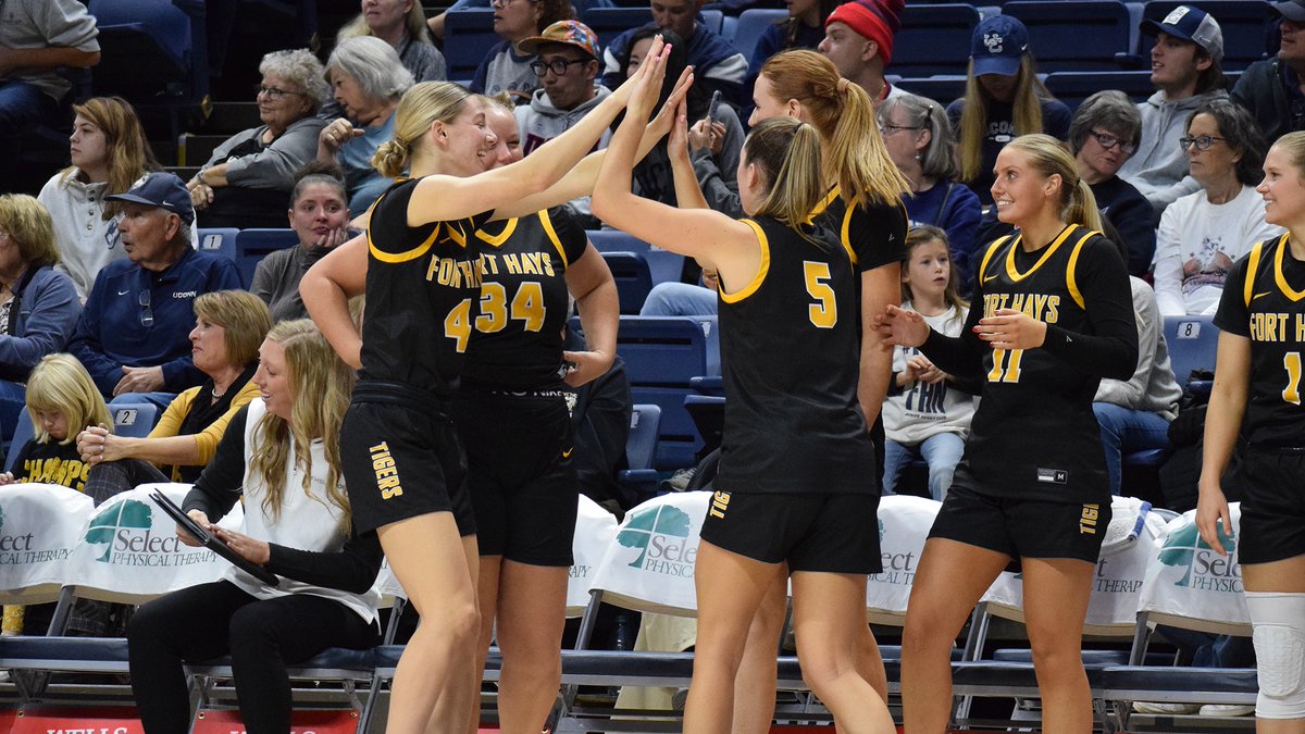 TheMIAA's tweet image. Fun Fact Friday 📊

The Fort Hays women's basketball team has been climbing the @NCAADII stat lists this season. Read where they stand ⬇️

No. 2️⃣ Assist to turnover ratio (1.36)
No. 2️⃣ Assists per game (18.5)
No. 3️⃣ Defensive rebounds per game (31.0)
No. 7️⃣ Defensive field goal…