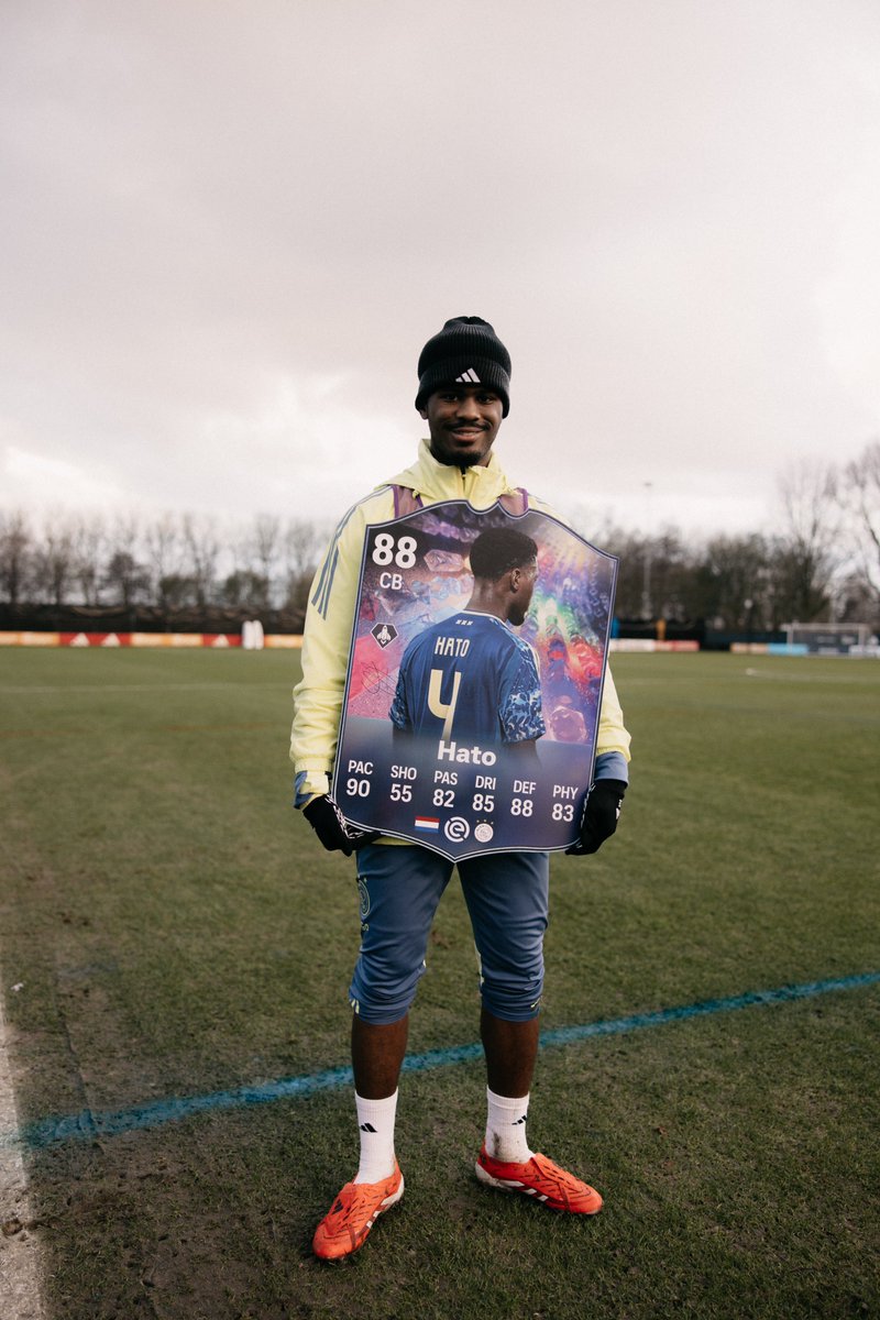 AFCAjax's tweet photo. What a stats &amp; what a player! 🔢

Want to win this signed card? ⤸
→ Follow @AFCAjax_eSports 
→ Like &amp; RT this post

Good luck! 🤝 https://t.co/oCCbD6dnHJ