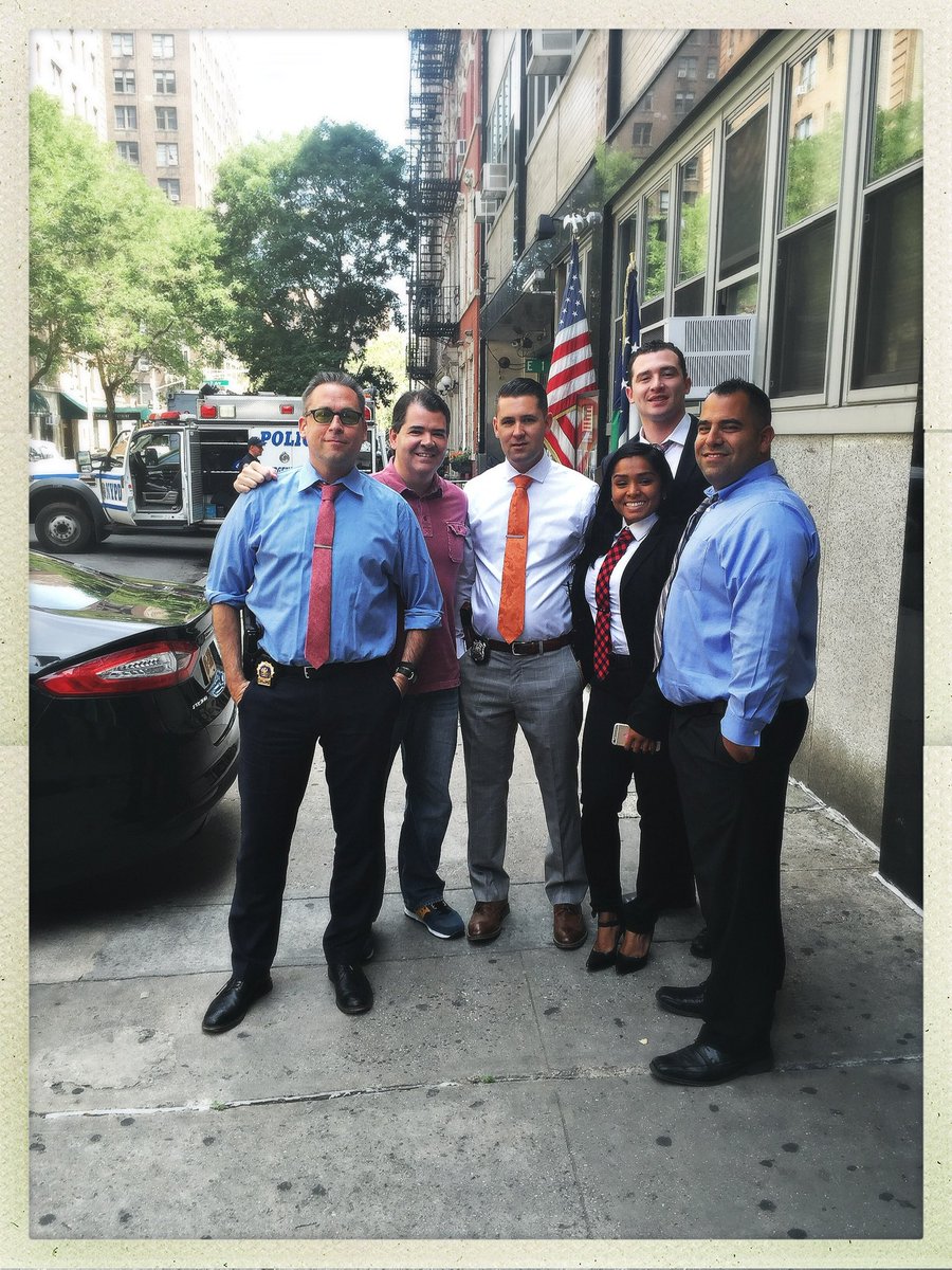 JMcNutty23's tweet photo. My old squad. Best job I ever had. #Retired #NypdDetectives #Po-leece https://t.co/t9aXLIJniU