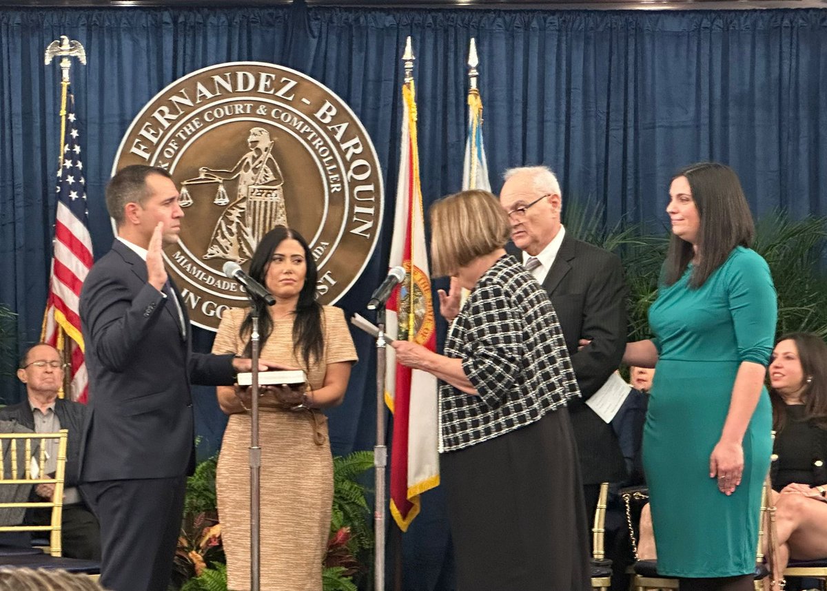 JosePepeDiaz305's tweet photo. Honored to witness the installation ceremony of my dear friend, Juan Fernandez-Barquín, as the people of Miami-Dade County re-elected him to continue to serve them as their Clerk of Court & Controller. Mr. Clerk, I know you will continue to do great things for our city and other municipalities. Congratulations again!