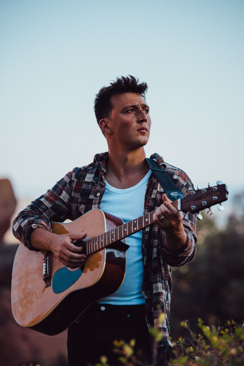 Home is almost out! Pre-save now for a chance to win some unreleased Merch! And save a kitten

symphony.to/zak-abel/home