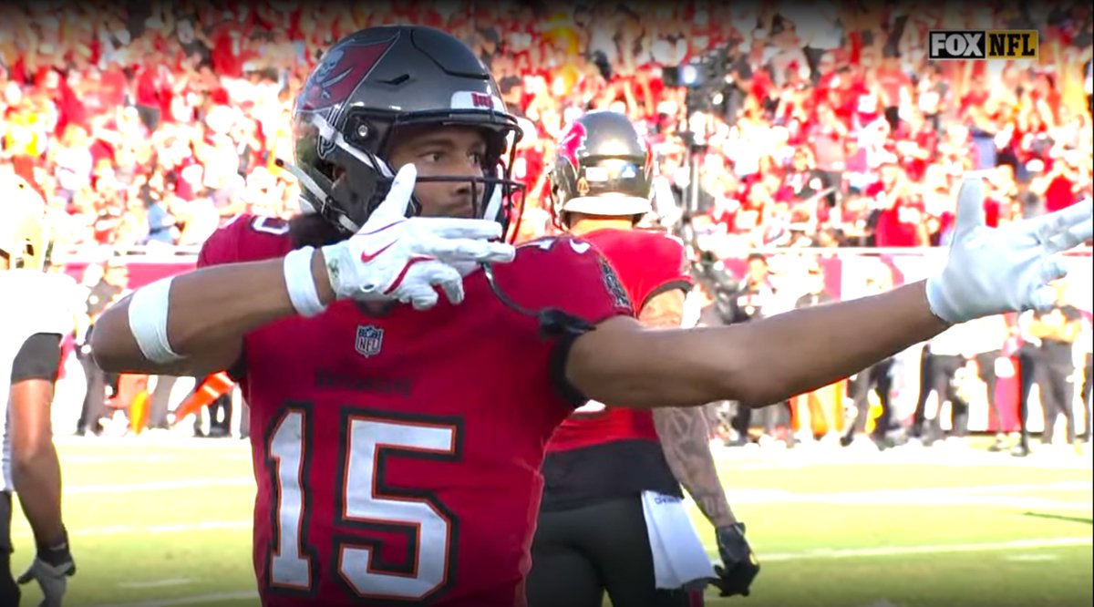 MikeThinks's tweet image. I stopped watching the @NFL and their wokeness years ago, but a friend told me last weeks comeback was great so I watched it with him today...and what do I see, a 15 year penalty because of this...,F THE NFL, I mean truly WTH is wrong with these idiots.