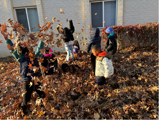 CSF_community's tweet photo. What was the best part of the holidays? Getting creative together! 🎨🎄 Paper snowflakes, cozy fireplaces, and playtime with leaves—pure holiday joy! #FestiveFun #HolidayCrafts#MMS#PGCDFSRCH#FoundationHousing#PrinceGeorge’sCounty
#CommunityServicesFoundation https://t.co/uXobVTN6gg