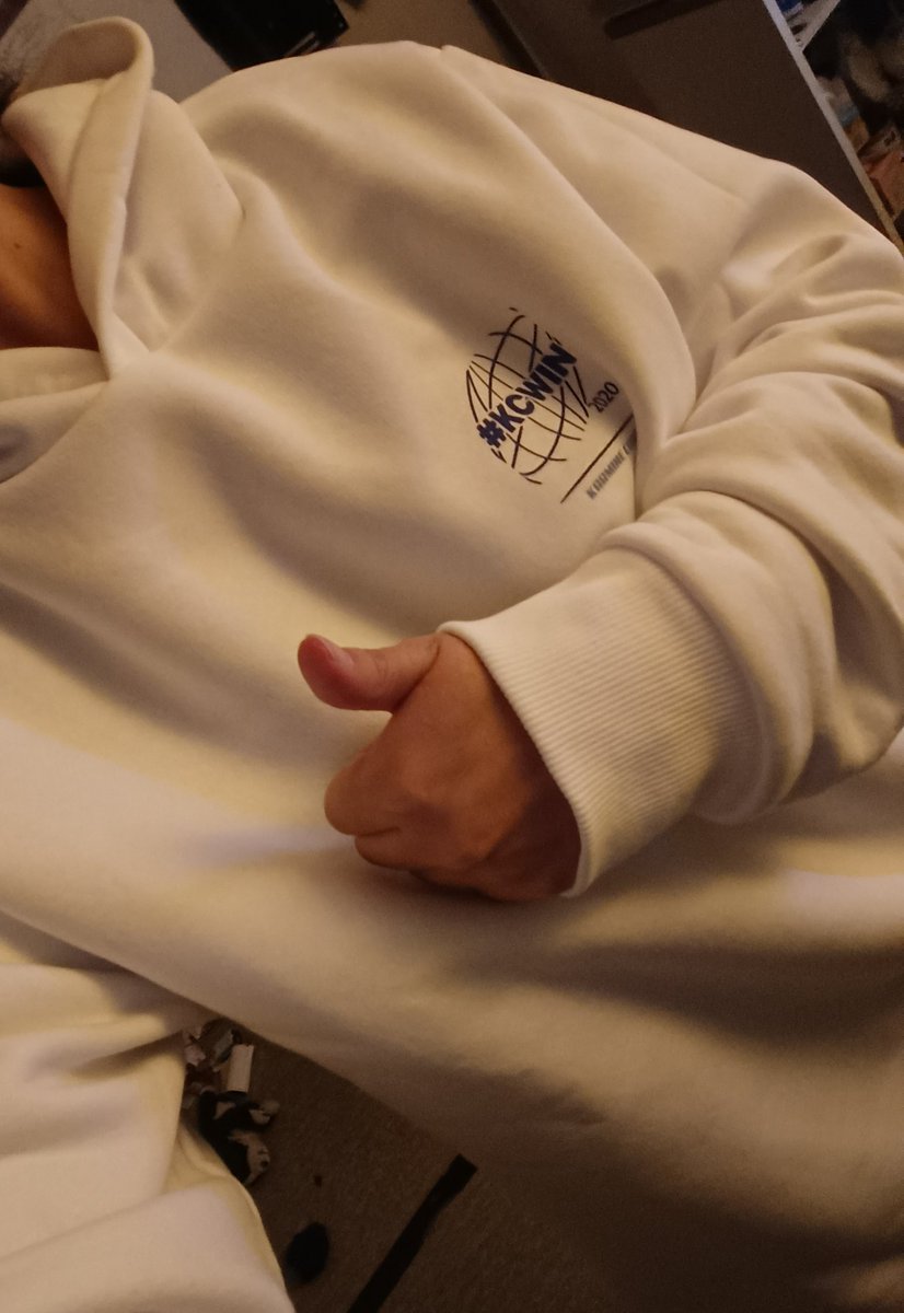 Lalie Tiny tweet media