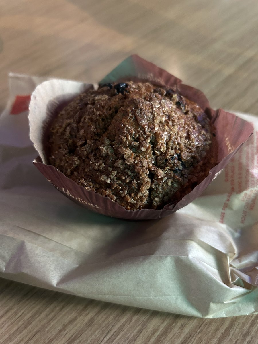 IreneCityNews's tweet photo. I bought an apple fritter &amp; put it in my bag for later. When I open the bag there’s a bran muffin w/ raisins in there! I don’t like raisins! #snackfail! @fil_martino to the rescue she got me a fritter! https://t.co/dEaFmtR7gz