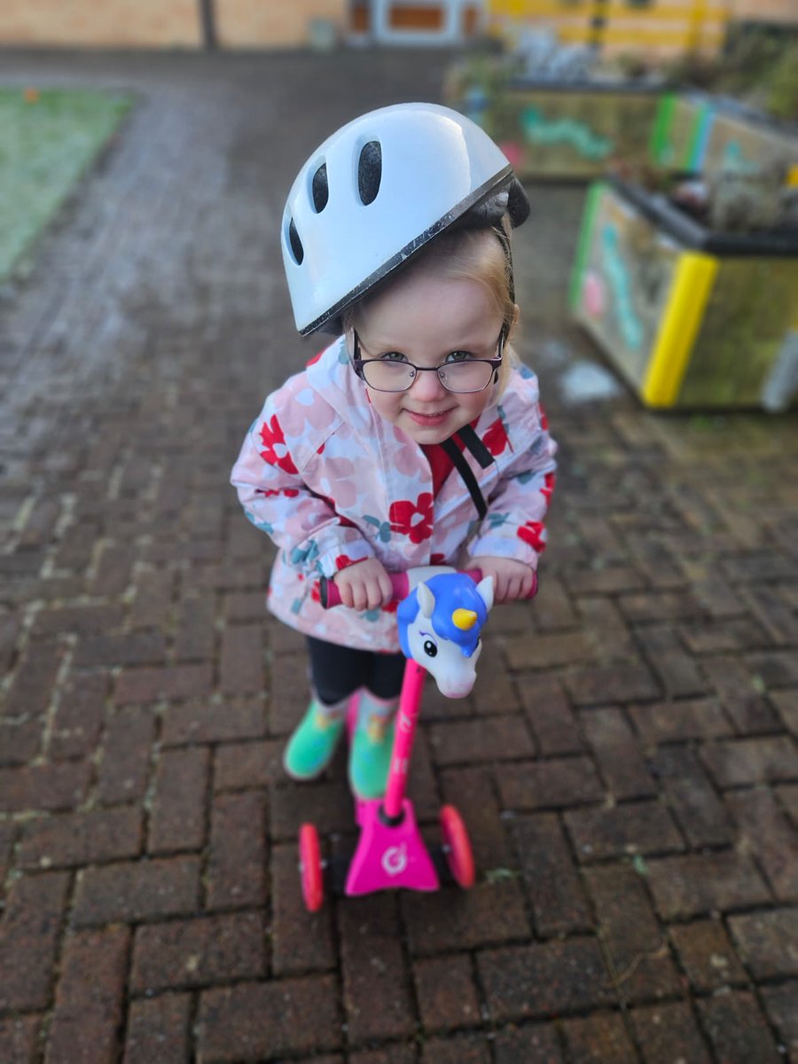 NetherburnPs's tweet image. #WINTER #Freezerburn #Outdoorplay 
Happy New Year and welcome back to Nursery ! We all got lots of practice putting on our jackets, hats and boots to play outside❄️🥶 @SLCEarlyLearn @OpOutdoors @PlayPioneerScot
