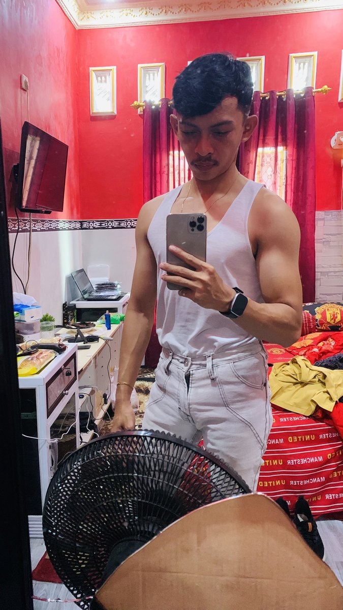 affandi0812's tweet image. 💦