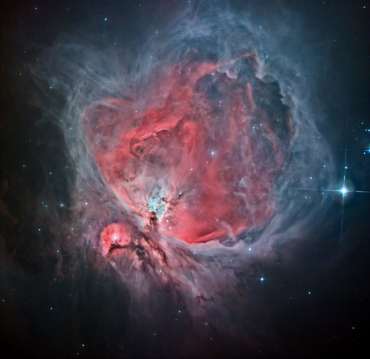 First image of the year from my backyard.
The Great Orion nebula!
Equipment:
Gso 8” newt
Zwo asi533mc pro
8 hrs of integration