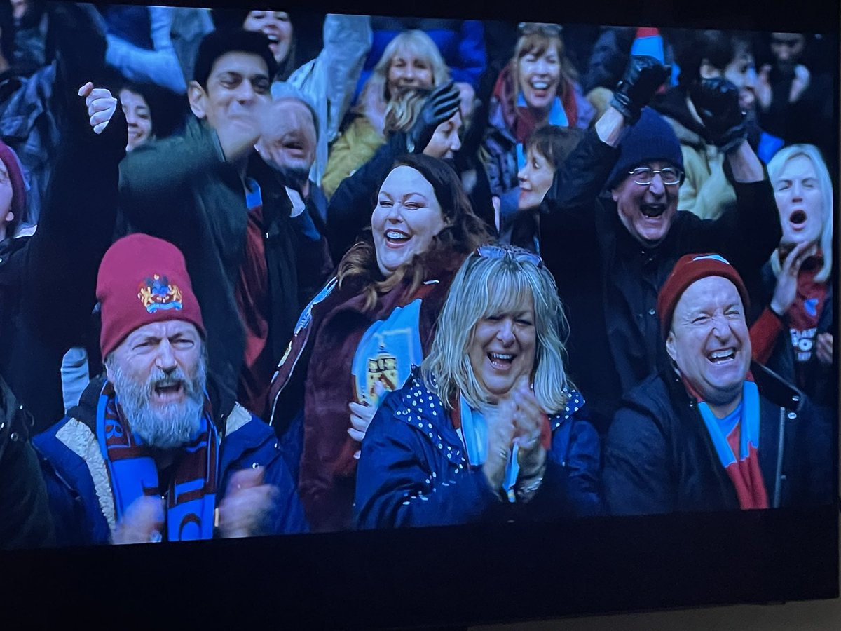 Breaking news. <a href="/FishwickDavid/">Bank on Dave</a> sits in the James Hargreaves not the Dave Fishwick stand. #BankofDave2 #Netflix