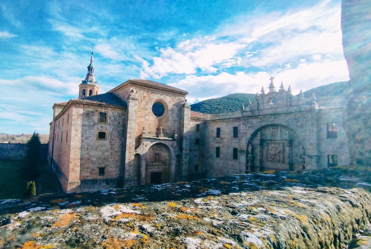 Monasterio De Yuso (@visityuso) on Twitter photo Seguimos disfrutando de unas vistas espectaculares. Cualquier día de cualquier estación... <a href="/visitYuso/">Monasterio De Yuso</a> #rt 🔁 Seguimos disfrutando de unas vistas espectaculares. Cualquier día de cualquier estación... <a href="/visitYuso/">Monasterio De Yuso</a> #rt 🔁