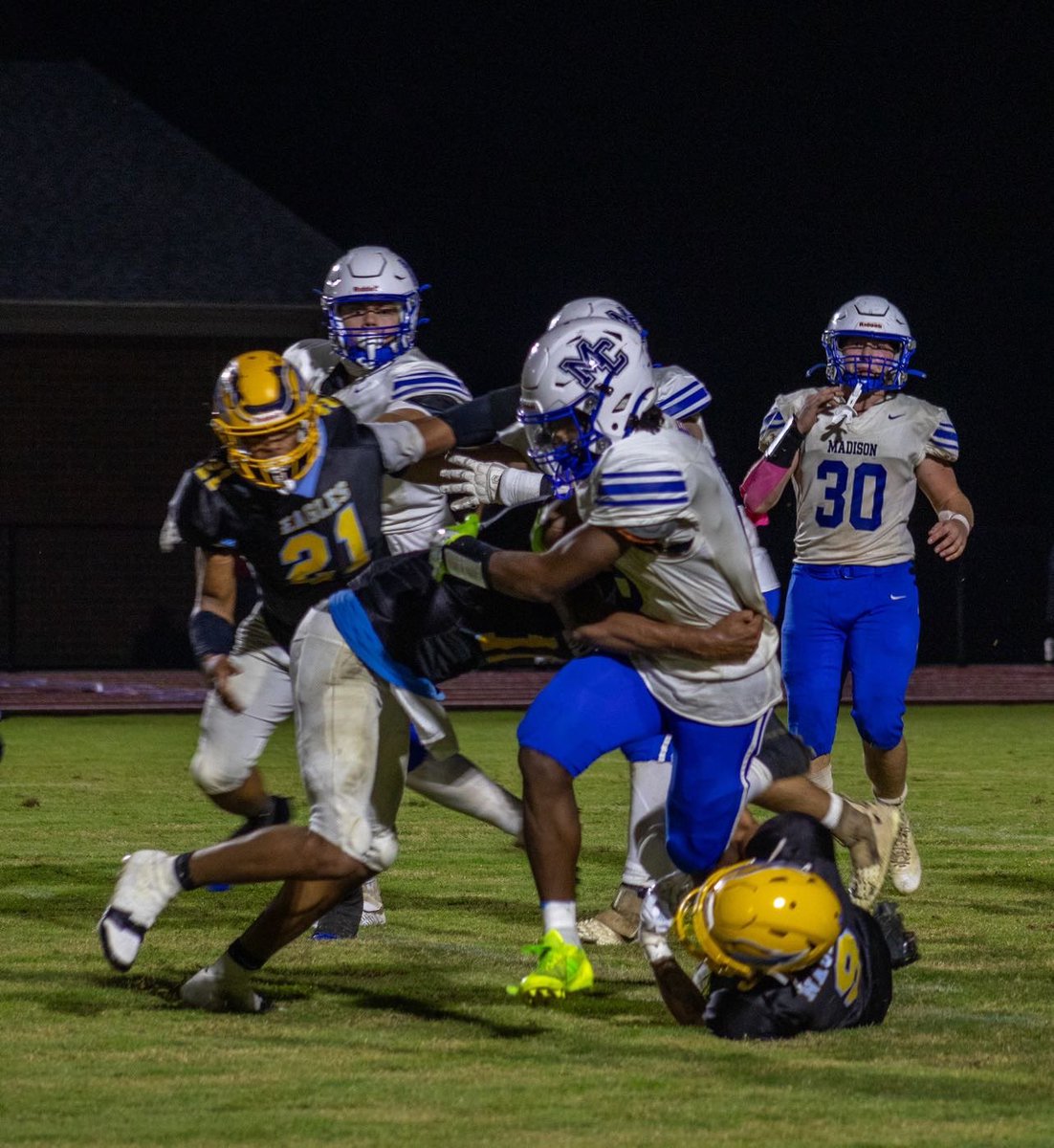 Thank you God and my coaches for pushing me to be great this year! Blessed and honored to receive these awards 🙏🏽

🥇Team All Bull run district and offensive player of the year 
🥇Team All Region 2B RB
🥈Team All State class 2B
🥇Team All Central Virginia RB