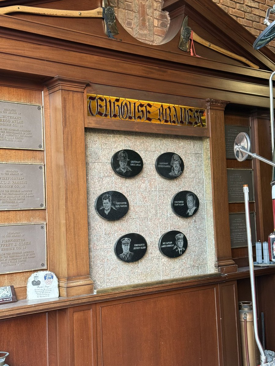 Farmeronecow's tweet image. #Ladder10 #Engine10