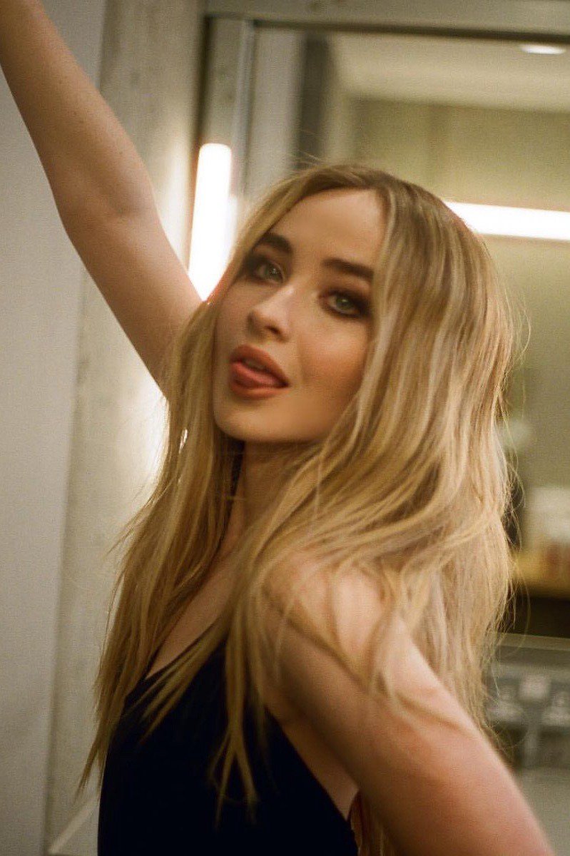 sabrina carpenter photographed by sarah carpenter
