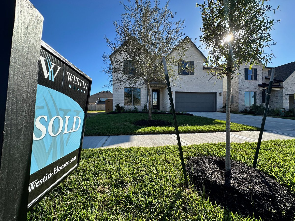 YoThatsEJ tweet media