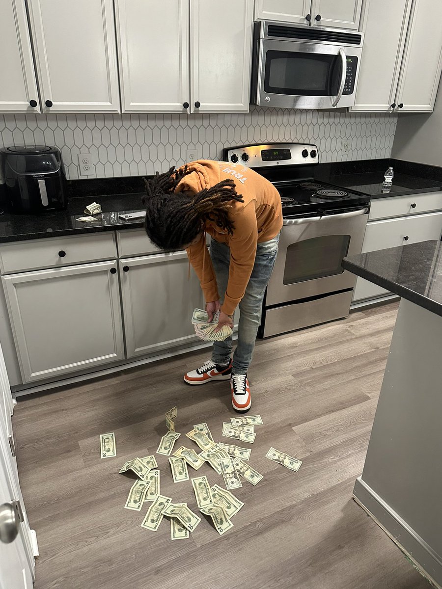 If It’s Money Involved My Hand In It 📲