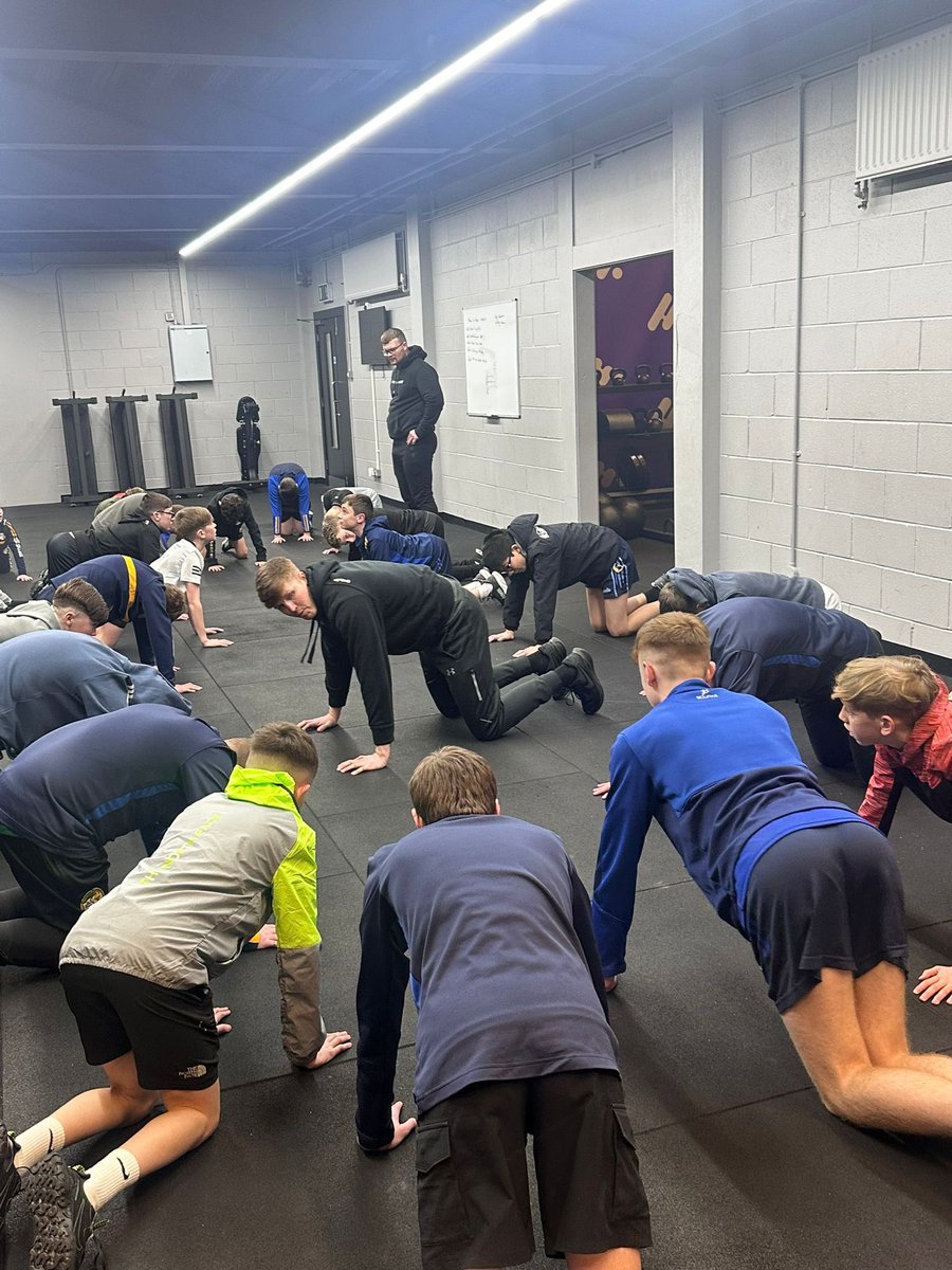 RossaGACBelfast's tweet image. Thanks to Aaron and Conor at Lifestyle and performance for the session with our u14.

First step in their athletic development journey.