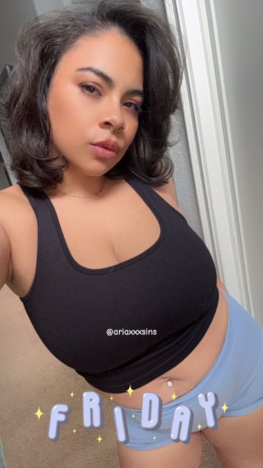 Happy Friday ? it’s my birthday wknd what trouble could I get into ??? https://t.co/PtrQeO6NYV