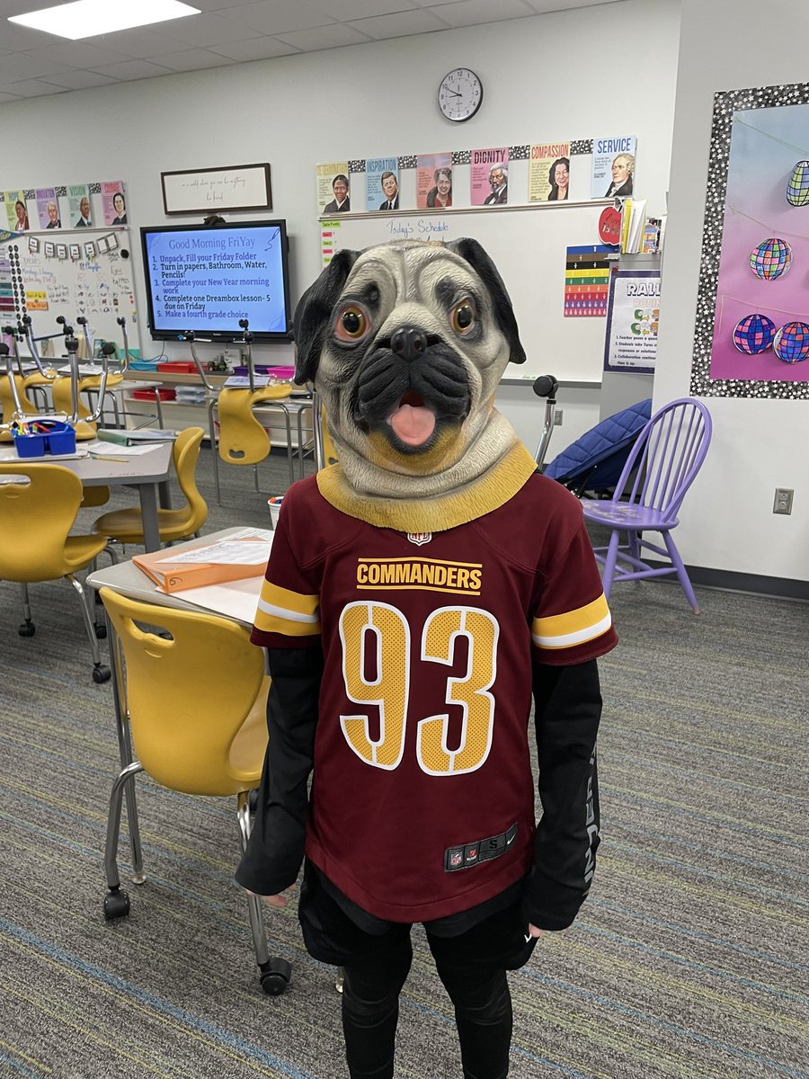 Teaching is so fun for so many reasons, one of which is that you never know what is going to happen. Some days a student walks in and asks you if it's OK if they wear their pug mask during arrival… Absolutely it is! #spiritdays