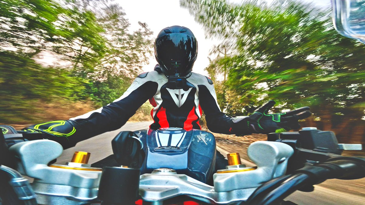 Sagarsheldekar's tweet image. How we plan to kickstart 2025! ✊🏼🔥 My review of the all new @TVSApacheSeries #rr310 premieres on 1st Jan 2025 at 7.30pm Until then trip on our #GuerrillaWarfare 😜😬 Shot on @goproin #hero13black 
youtu.be/PYCYk5QcpzY?si…