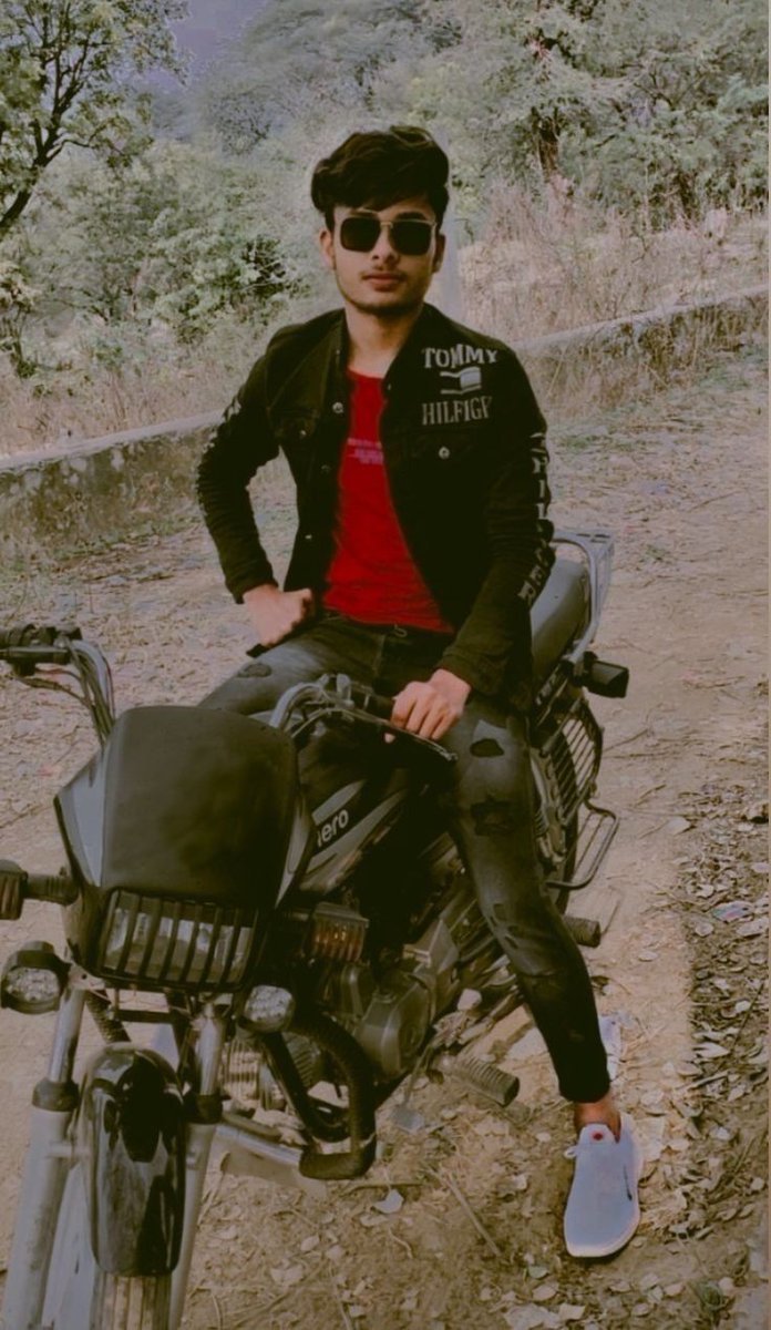 Mangilalswamii's tweet image. जन्मदिन की ढेर सारी शुभकामनाएं हेमंत शर्मा 🤗
Happy birthday 🎂🥳 Hemant