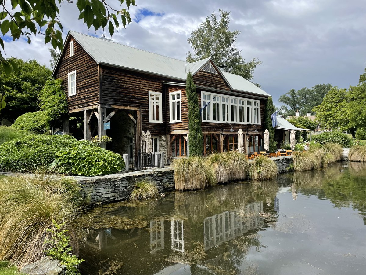 It’s been a joy to visit Millbrook Resort near Queenstown in New Zealand. I played the Coronet Course - my first round since it opened in early 2022. Now used for the NZ Open, it was a pleasure to work on the course design and the greenkeepers have it in great shape - awesome!