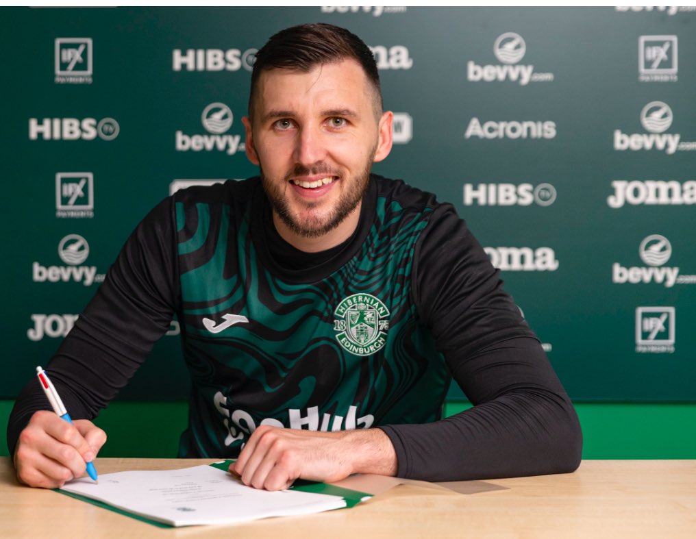 normal_nicky66's tweet image. Knight this fucking man.  i am now a member of the jordan smith fan club also known as #JSFC along with fellow member such as @super_chips1972 @GrimaceWallden and @topstriker1875 alongside supreme leader @NeilOHara1875