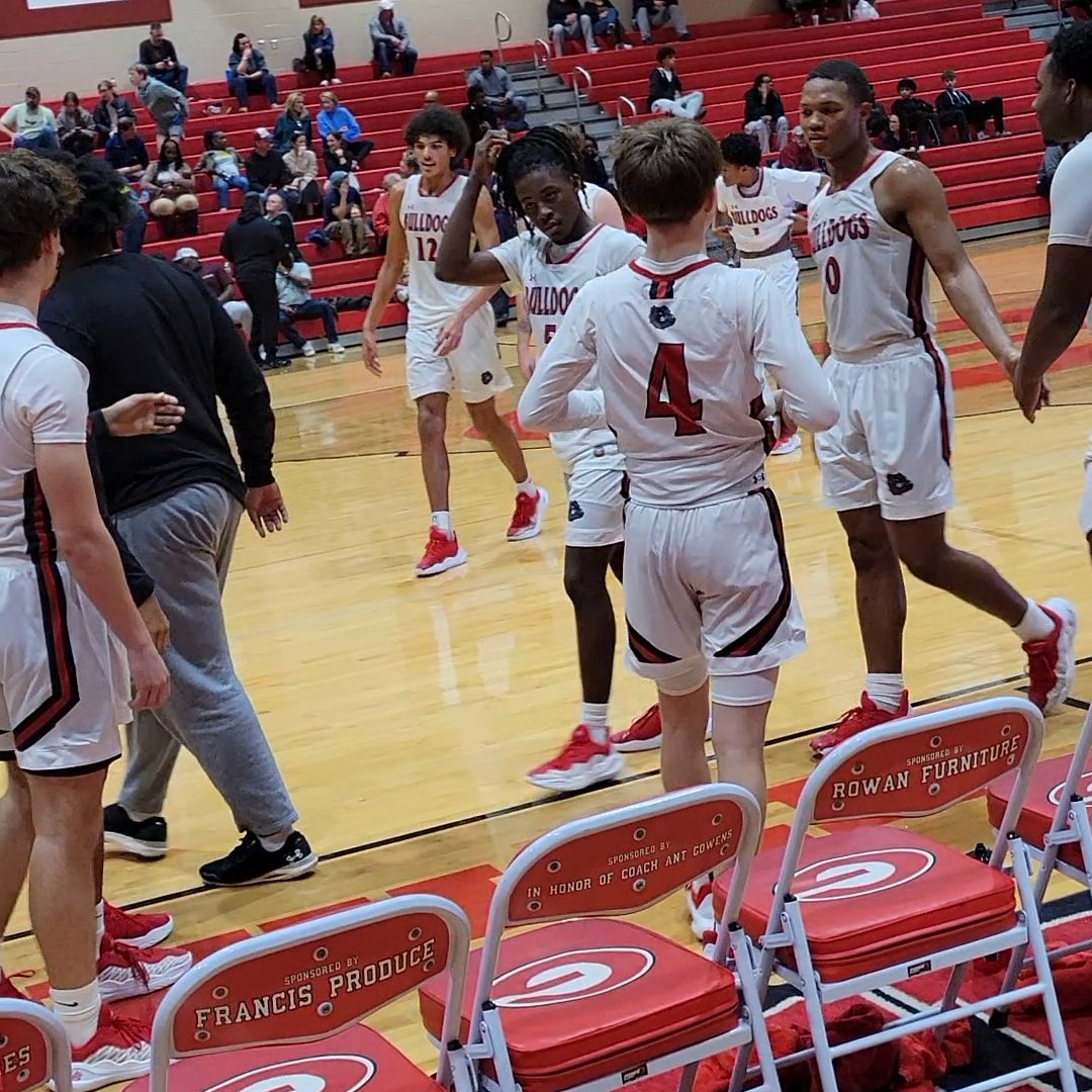 Bulldogs win the consolation bracket 60-50 over Sumter at <a href="/GVLHoopExposure/">Poinsettia Classic</a> 

Reese Walter led the Bulldogs with 15 pts 
Isaiah Atkins - 13 pts 
Luke Underwood - 12 pts
