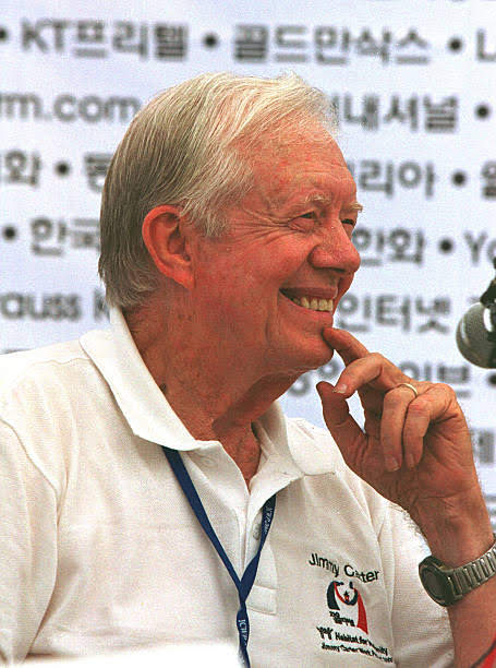 OpenNotion's tweet image. Saddened to hear of Jimmy Carter&apos;s passing. 

During my time with @Habitat_org, he left quite the impression and inspired my journey into public service. 

Humble and gracious- treating all (heads of state or 20 yo staff!) with kindness.

Thank you, Mr. President.