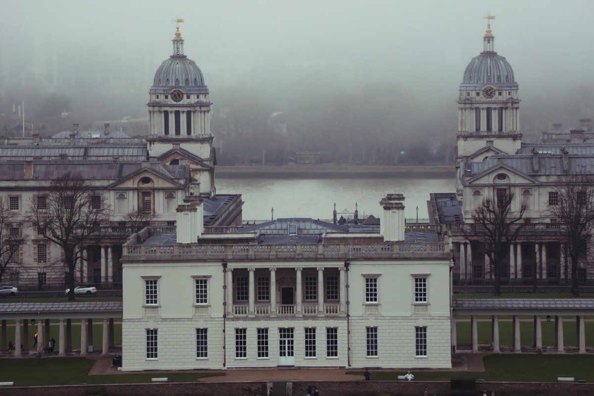 The weather is foggy and cold, with a crisp chill in the air, yet it feels surprisingly enjoyable. 📍Greenwich, London 🇬🇧