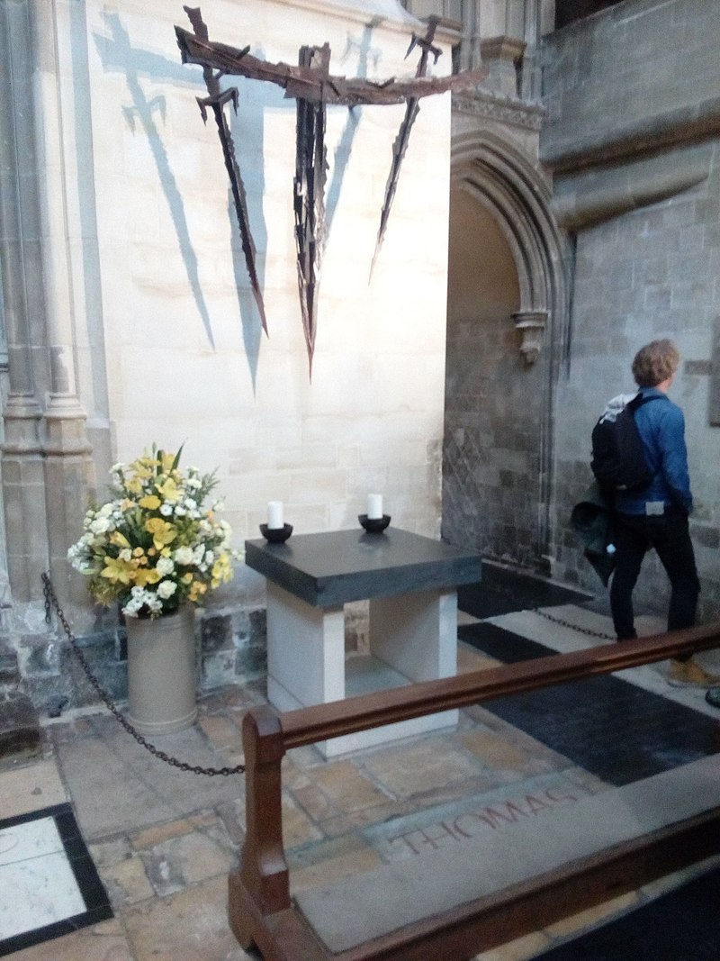 gyagi_jr's tweet image. However, soon after his death, miracles began happening at the tomb of the archbishop to had dared to defy the king.  In 1173, he was canonized by Pope Alexander III and became known as St. Thomas Becket.  This is his shrine in #Canterbury today. #Catholic #ThomasBecket #England