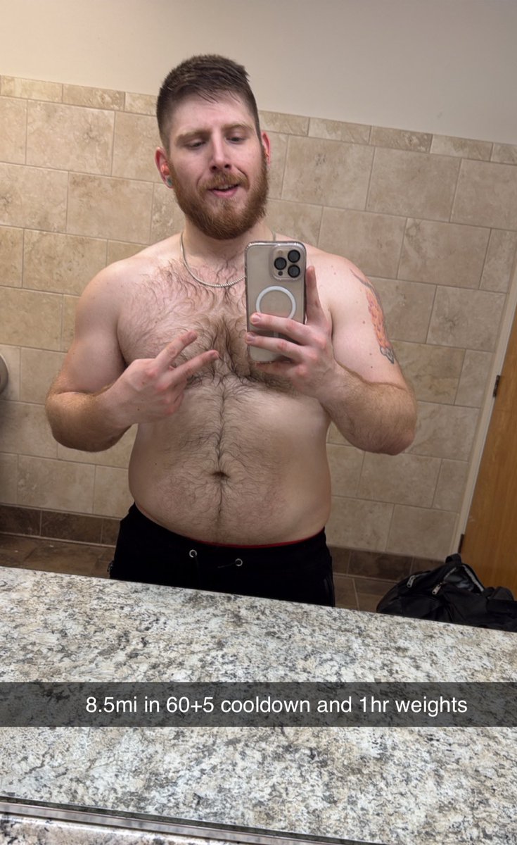 TopCuddlr's tweet image. #cardiofirst #hairy #sweaty