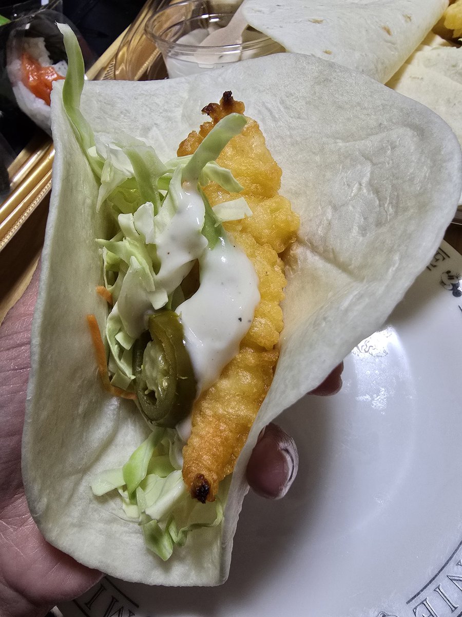 chi_1016kchan's tweet photo. コストコのエビ天ぷらタコス🌮
これ、美味しいです👍😊
オススメ✨ https://t.co/UcQapwXSBg