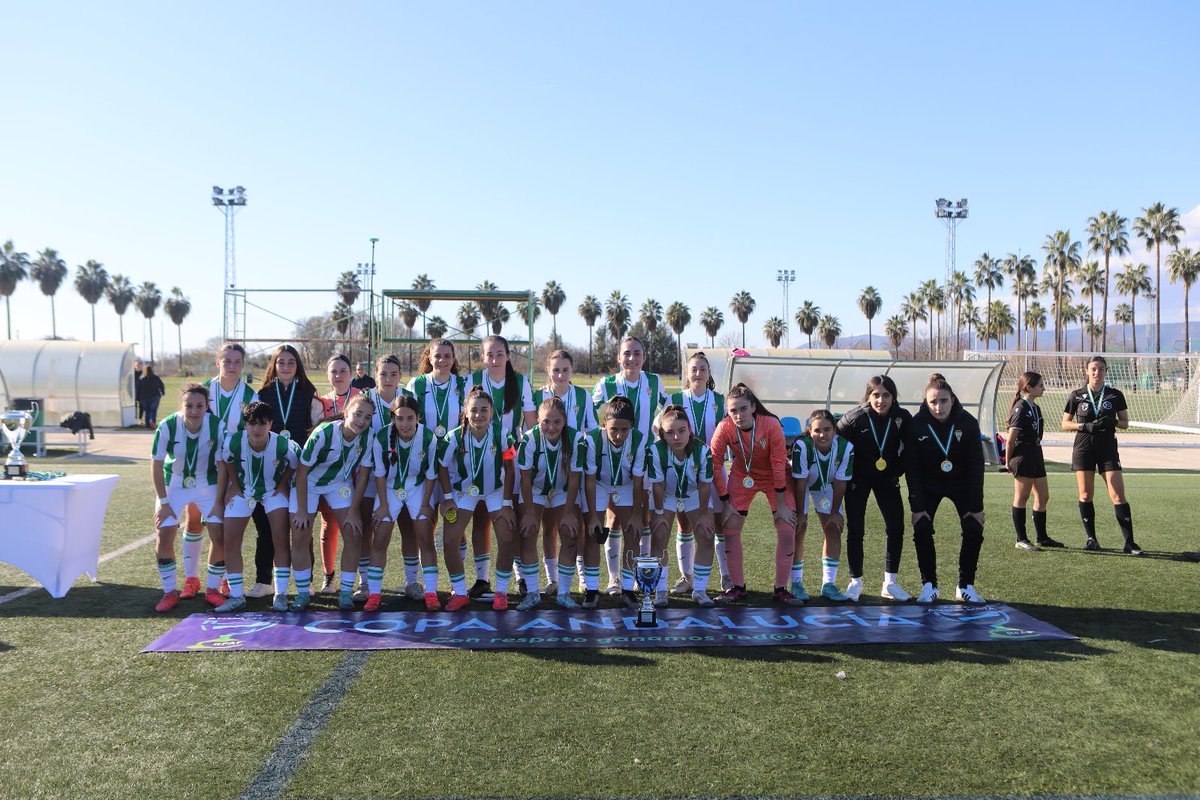 RFAFCordoba's tweet photo. El @Allende1994 se hace con la Copa Andalucía Provincial 2ª Andaluza Sénior Femenina tras imponerse al @CordobaCF_ofi @CordobaFemenino
¡¡Enhorabuena al equipo campeón, felicidades al subcampeón  y buena temporada a ambos clubes!! https://t.co/XbgKWhqT6k