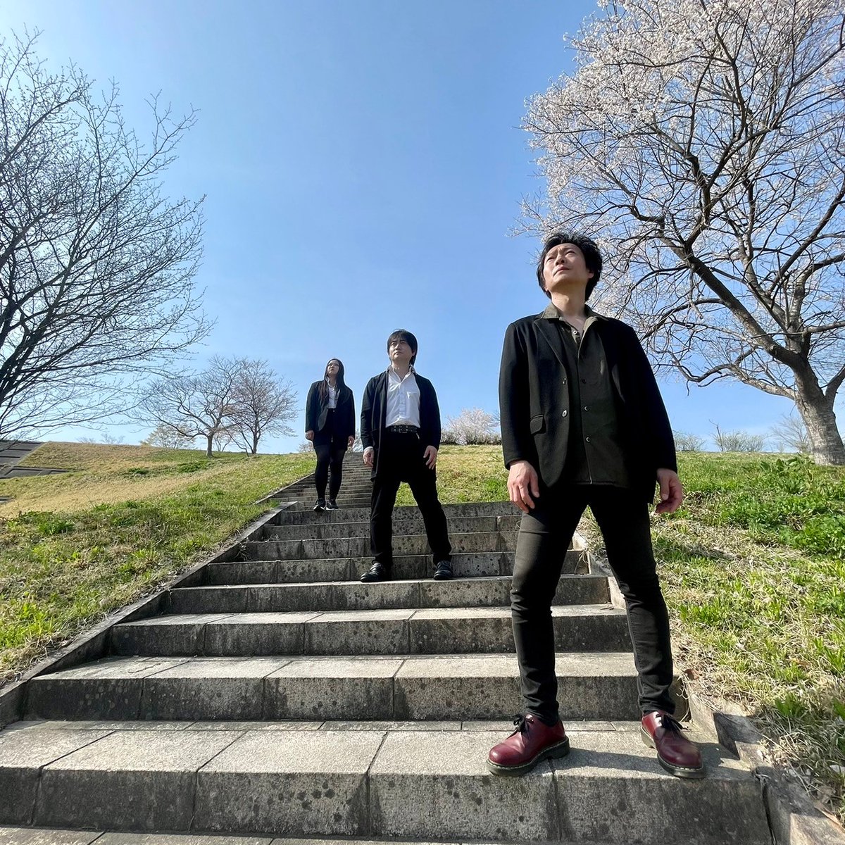 LOVEYRECORDS's tweet photo. 2024年は初コラボ!
千葉千夜史さんと「Never Rust」を作った事は、LØVEYにとって貴重な経験と成長の機会でした!感謝です。
そして…LØVEY初の本格的MVでした!
声をかけてくださった千夜史さん、ARIGATOございます。
またコラボしましょう😊

「#NeverRust」M/V
https://t.co/v8ZQykBqZv https://t.co/liLkOvFGyO