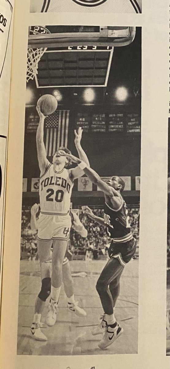 cvandecaveye's tweet photo. My dad, John Vandecaveye against Purdue in the late ‘80’s. One of the last times ⁦@Toledo_MBB⁩ played ⁦@BoilerBall⁩. #TOL https://t.co/cDSdOU5zSn