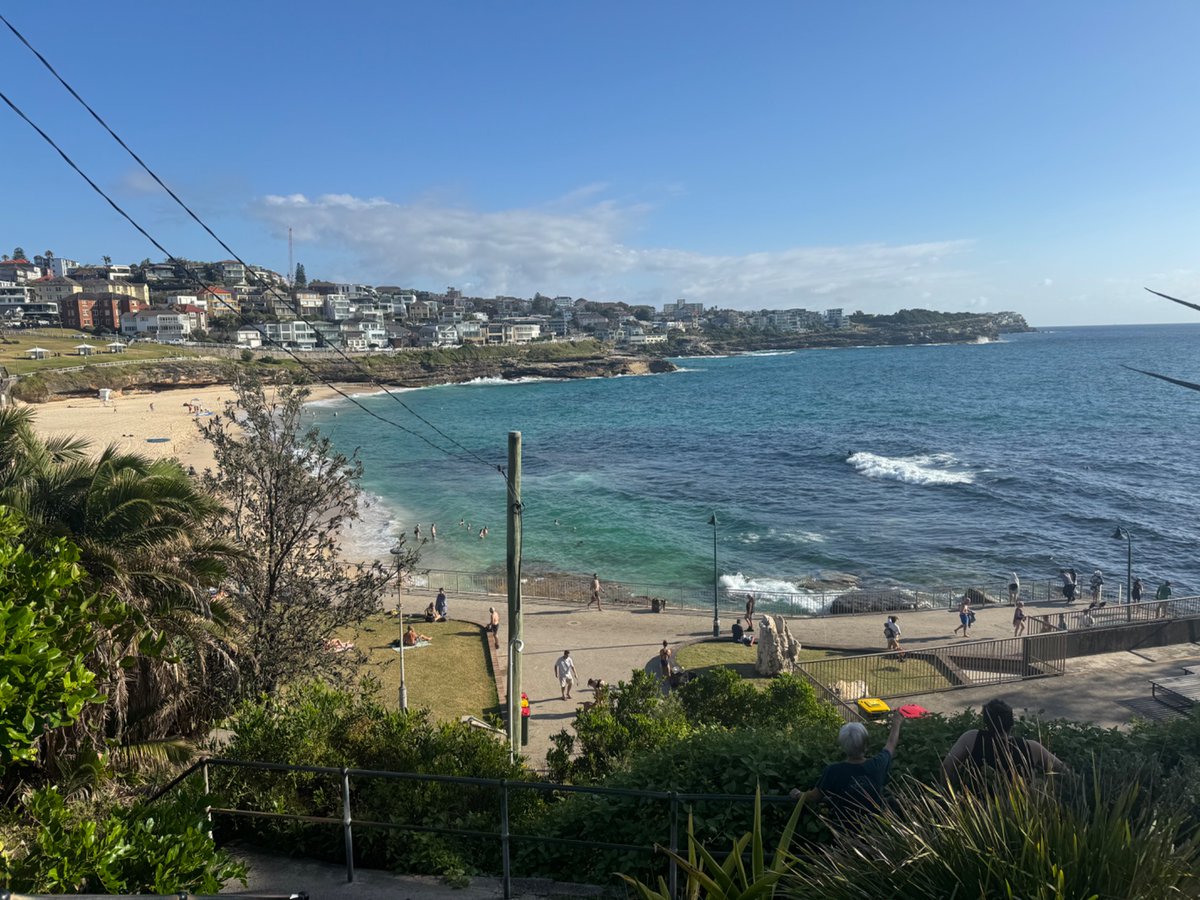 IntuitiveDi's tweet image. Bronte beach … #brontebeach