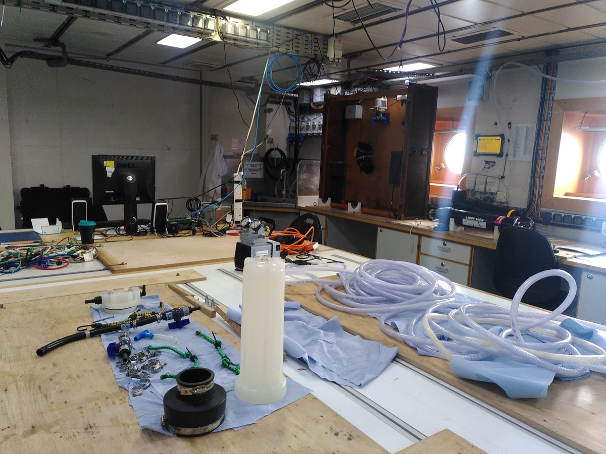 Atlantic Meridional Transect (AMT) tweet media